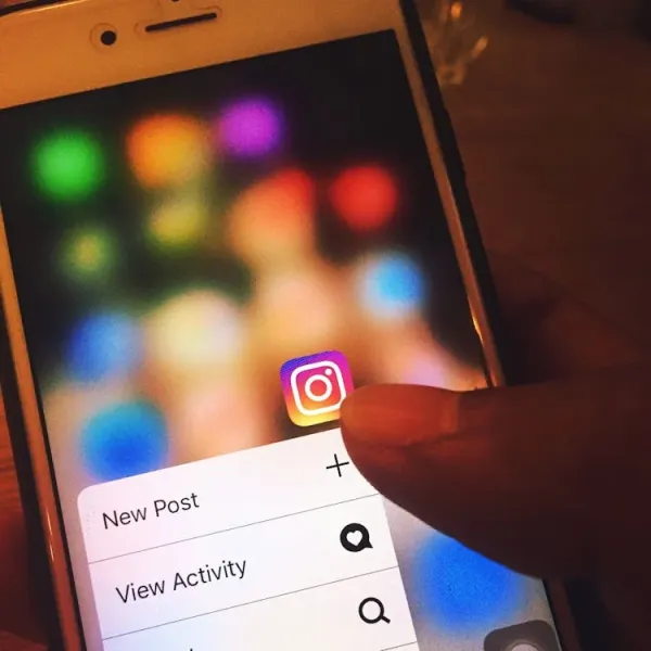Constat urgent d'huissier par CDJ pour diffamation ou harcèlement sur Instagram au Pradet.